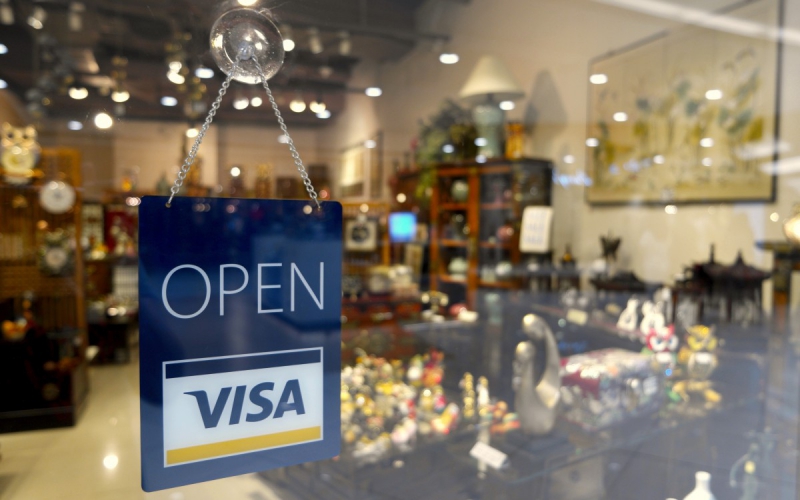 ecommerce-GILETTE-min_open_sign_visa_sign_open_store_sign_visa_credit_card_business-810443